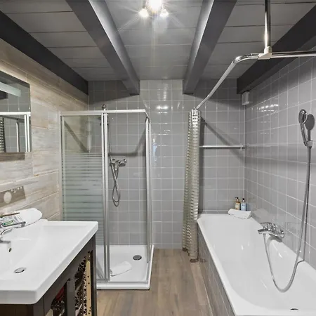 Un Petit Coin De Paradis Pour Les Fans D'animaux Apartman Troistorrents